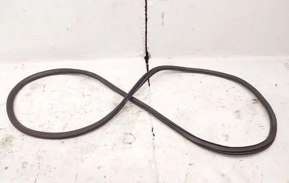 Front door rubber seal