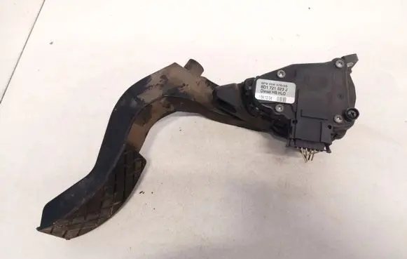 Volkswagen PASSAT B5.5 Accelerator throttle pedal 8d1721523j 6pv008376-03