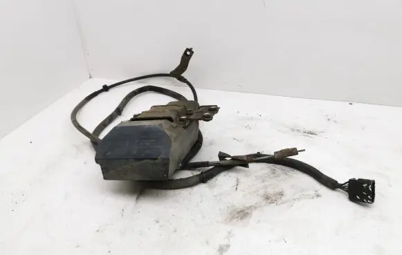 Opel Antara Hand brake control module 20951996