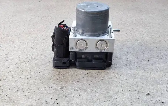 Dacia Duster II ABS Pump 476604020R40A 476604020R