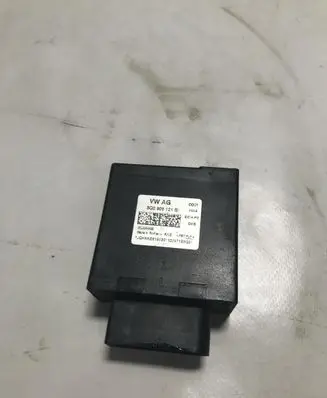 Volkswagen Tiguan Fuel pump relay 3Q0906121B
