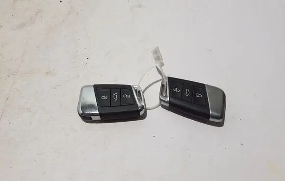 Volkswagen PASSAT B8 Ignition key/card 3G0959752