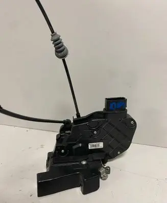 Volvo C30 Front door lock 30799301 A048069