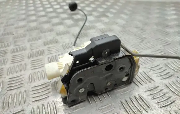 Seat Exeo (3R) Front door lock 8E1837015AA