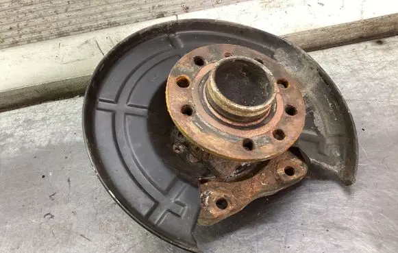 Opel Astra H Front wheel hub