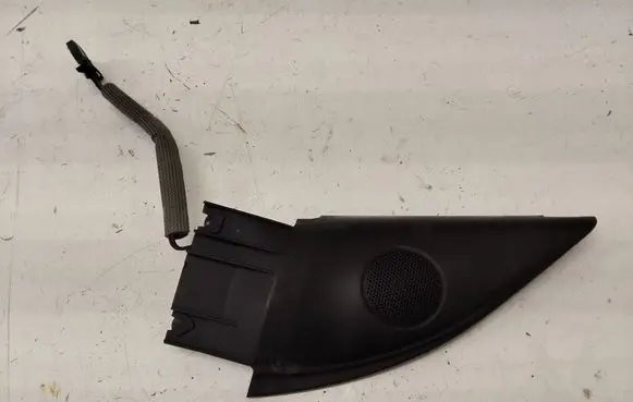 Volkswagen PASSAT B5 Front door speaker 3B0837993