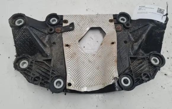 Volvo V70 Engine mounting bracket 86461143