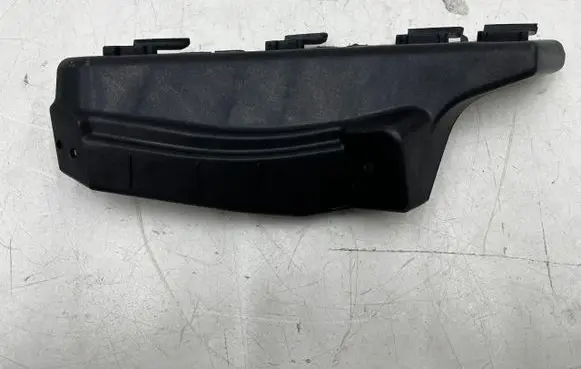 Hyundai i20 (PB PBT) Front bumper mounting bracket 865521J050