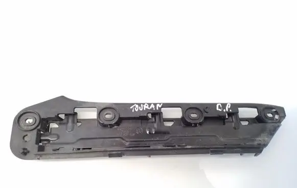 Volkswagen Touran I Front bumper mounting bracket 1T0807936