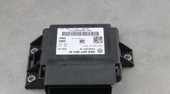 Audi Q3 8U Hand brake control module 3AA907801H
