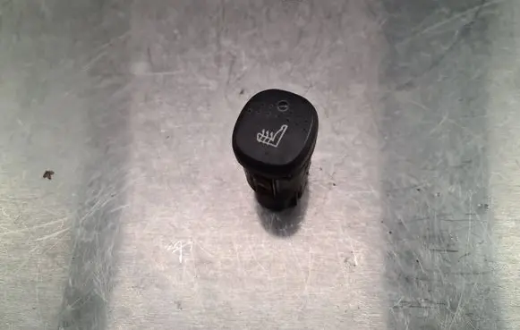 Ford Focus Seat heating switch D3L0A