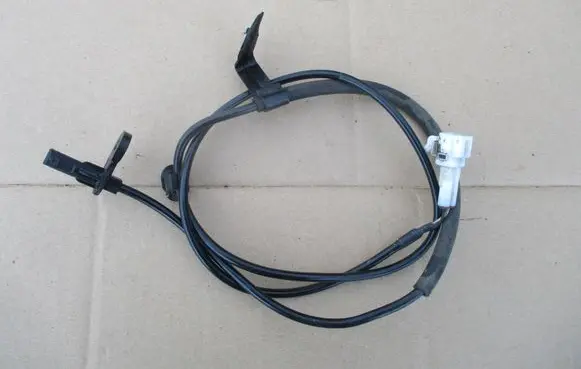 Toyota Yaris ABS wheel speed sensor 395430D050