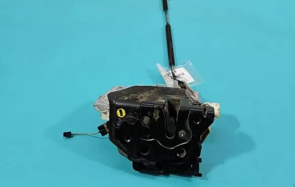 Seat Altea Rear door lock 5P0839011 IMPRK1553446