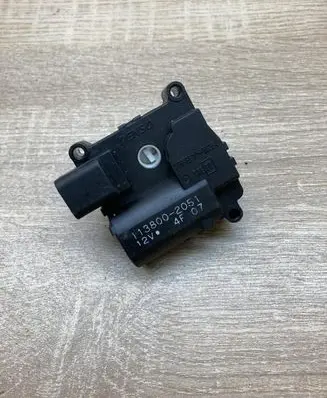 Toyota Verso Air flap motor/actuator 1138002051