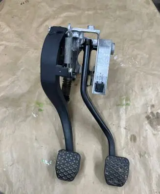 BMW 3 E90 E91 Pedal assembly 42322403 AS79C03