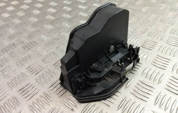BMW X3 F25 Front door lock 7318416
