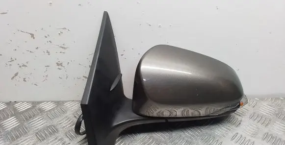 Toyota Auris E180 Front door electric wing mirror 026983
