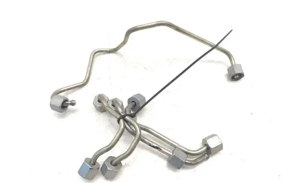 BMW X1 F48 F49 Fuel injector supply line/pipe 