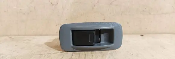 Toyota RAV 4 (XA20) Electric window control switch