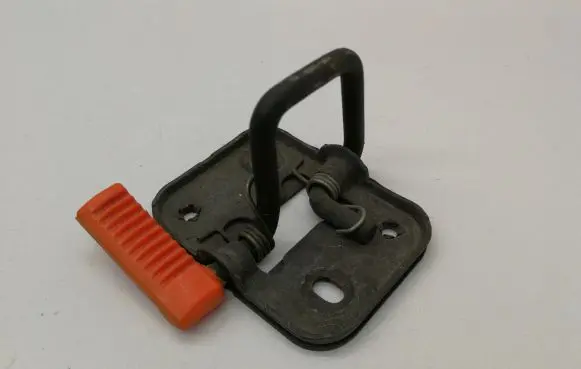 Volkswagen Caddy Engine bonnet/hood lock/latch loop/hook 1K8823186D