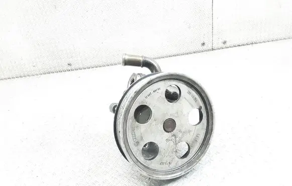 Audi A4 S4 B6 8E 8H Power steering pump 06B145255