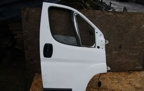 Fiat Ducato Front door