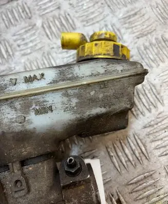 Ford Galaxy Master brake cylinder D47598