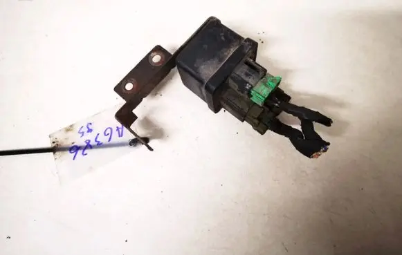 Nissan Sunny Glow plug pre-heat relay