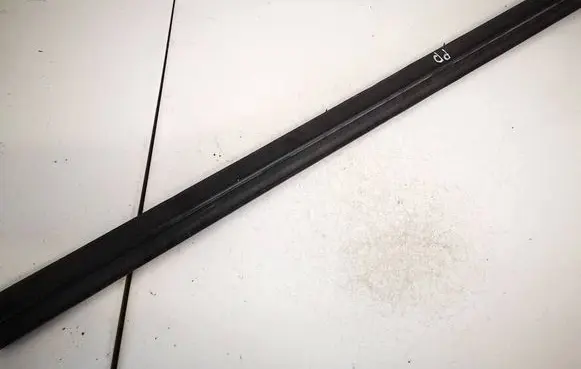 Suzuki SX4 S-Cross Front door glass trim molding 