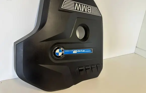 BMW 5 G30 G31 G38 Engine hood trim REC10000 8657035 8657055