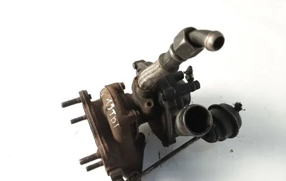Volkswagen Golf IV Turbo 038145701D