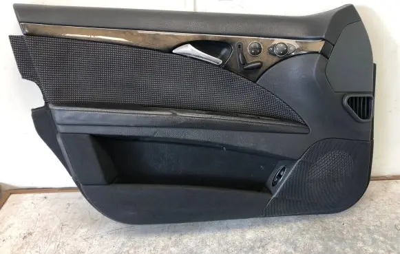Mercedes-Benz E W211 Front door card panel trim A2117207162