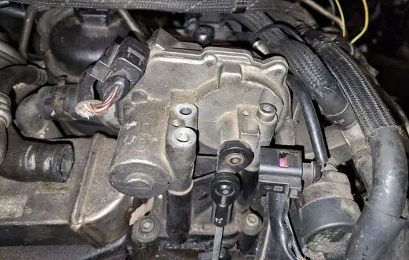 Audi A6 S6 C6 4F Throttle valve 2900309051