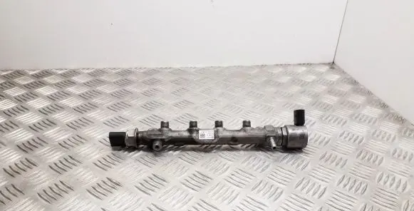 Volkswagen PASSAT B8 Fuel pressure regulator 04L130764C 04L089G 04L906054