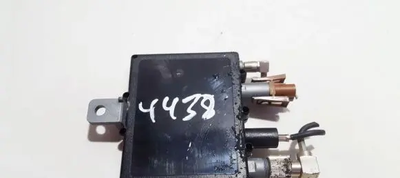 Antenna control unit