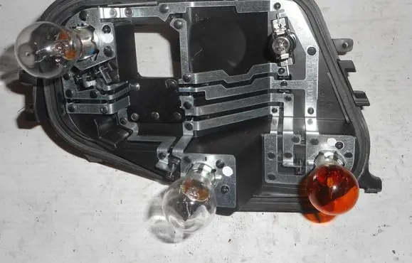 Dacia Sandero III Tail light bulb cover holder E4211285