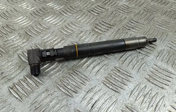 SsangYong Rexton Fuel injector 28384645