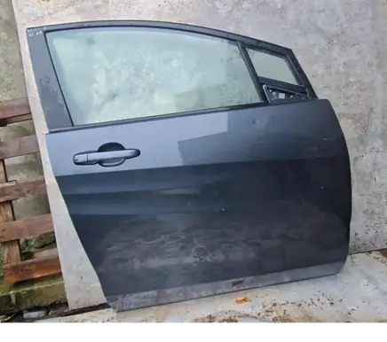 Mazda 5 Front door
