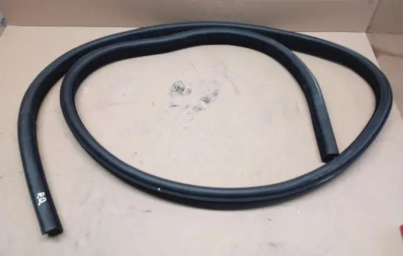 Jaguar XE Front door rubber seal
