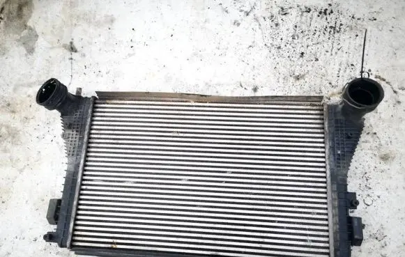 Skoda Octavia Mk2 (1Z) Intercooler radiator 1k0145803l