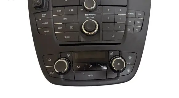 Head unit multimedia control
