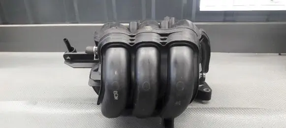 Peugeot 107 Intake manifold