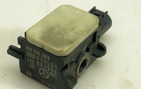 Mercedes-Benz GL X164 Airbag deployment crash/impact sensor 0038202926