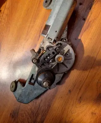 Volvo S40, V40 Wiper motor 0390201529