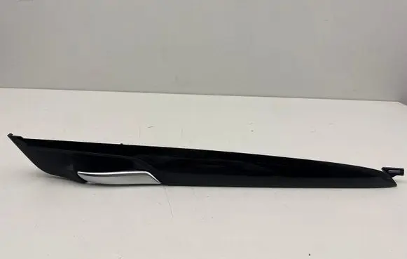 BMW X2 F39 Front door trim bar 7399636