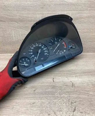 BMW 5 E39 Speedometer (instrument cluster) 6914874 110008784