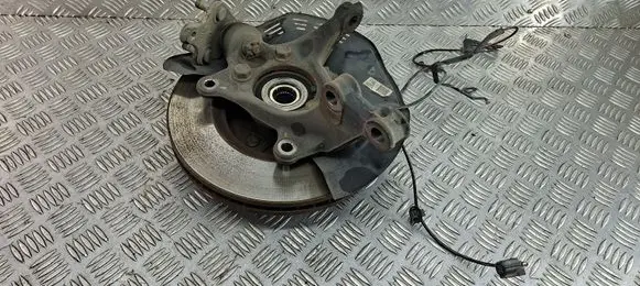 Toyota C-HR I Front wheel hub spindle knuckle 