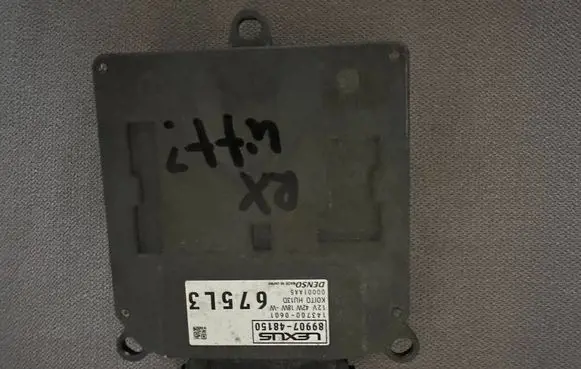 Lexus RX 450H Voltage converter/converter module 89907-48150