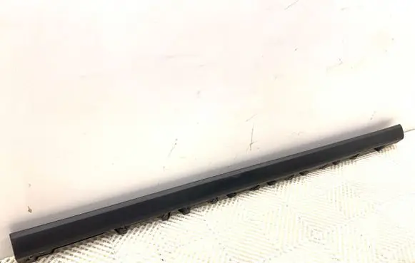 Suzuki Ignis Front sill (body part) 