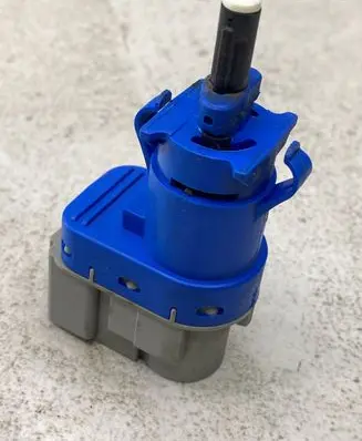Ford C-MAX II Brake pedal sensor switch 8T4T9G854AA